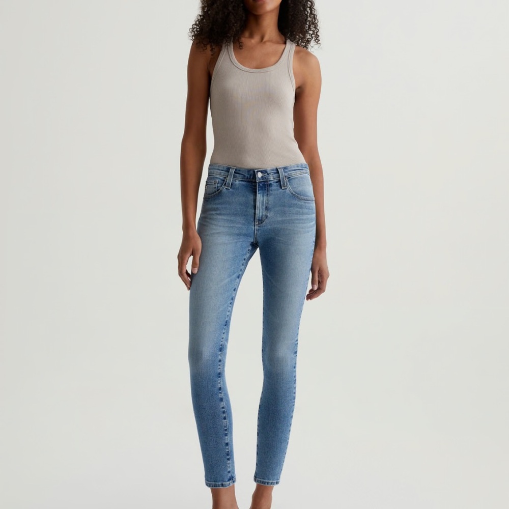 AG-Ed™ Mid-Rise Skinny Denim - Farrah Skinny Ankle in light wash